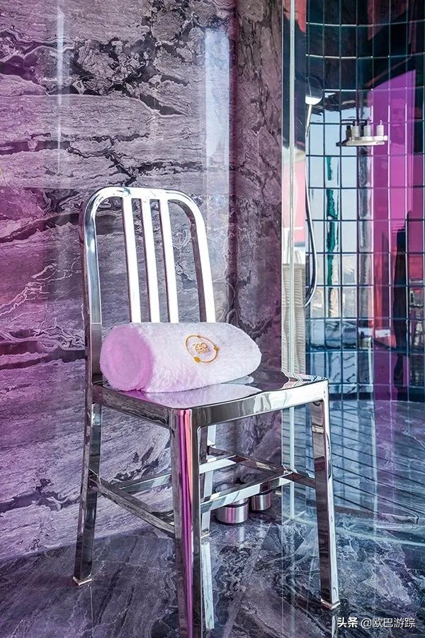 上海东方明珠塔里藏了一个酒店,你知道东方明珠有个酒店吗