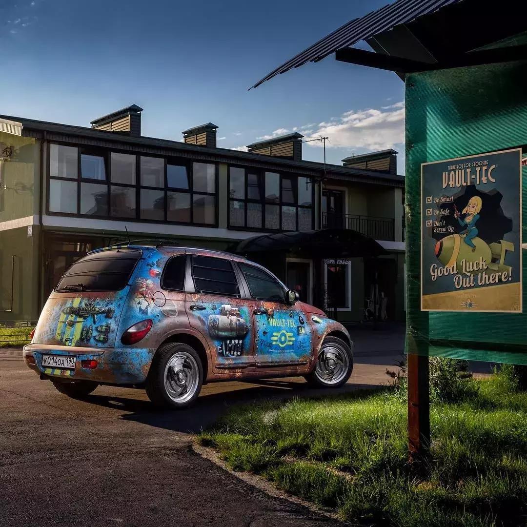 小众车型改装起来也疯狂，来看“外星来客”克莱斯勒PT漫步者改装