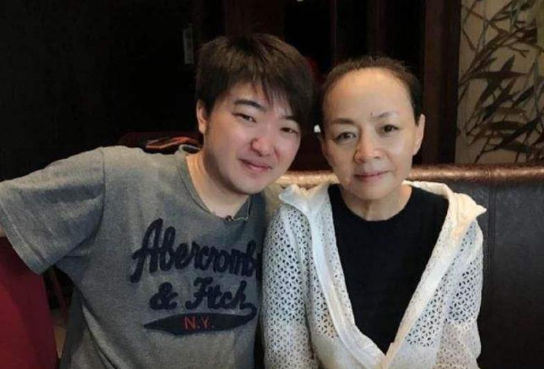 吴彤给过华晨宇多少镜头,导演吴彤怎么火起来的