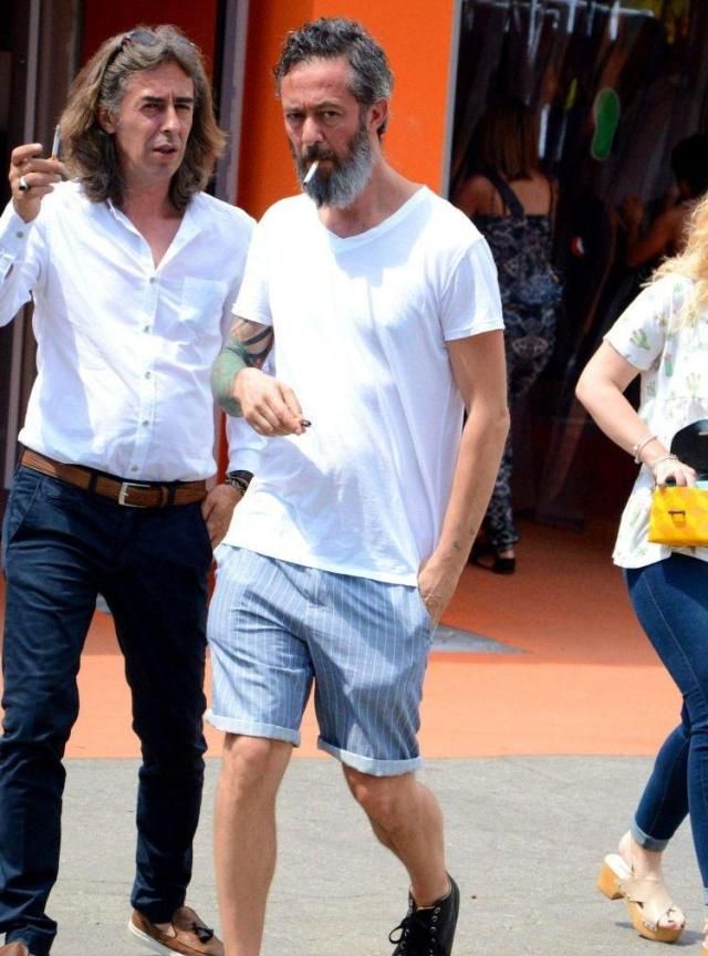 潮男怎么选择白色t恤,男士白t恤怎么穿不透