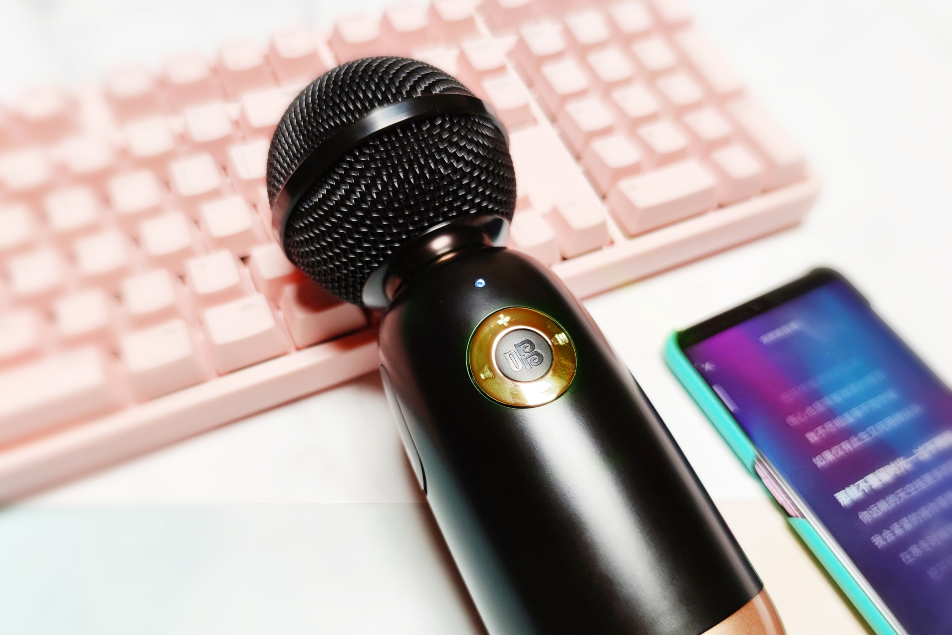 五音不全如何重启歌喉？李佳琦同款唱吧Q3体验，八种音效秒变歌王