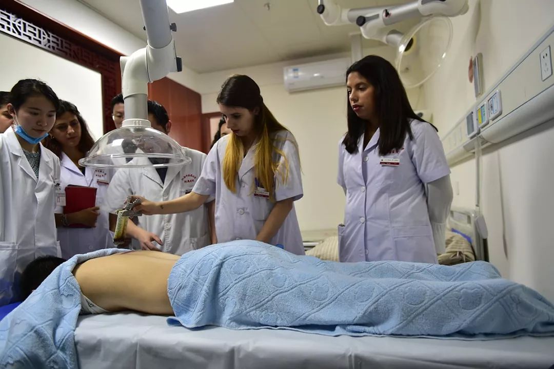 大骨头汤和排骨汤哪个补钙效果好,多喝骨头汤真的可以补钙吗