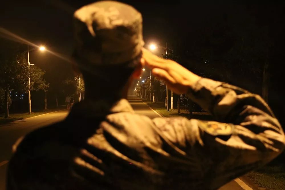 入伍一个月，新战友们对26个英文字母有了全新的认识！