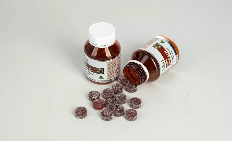 咽炎、干咳救命药！澳洲人的“肺部清道夫”！每天1片，堪比万元洗肺！再也不怕雾霾二手烟了