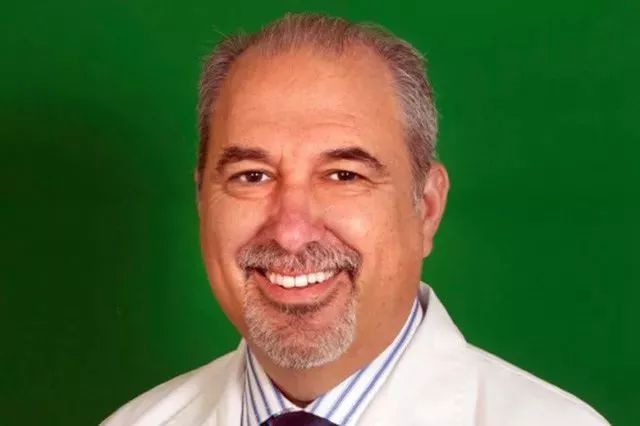 种草鸡丨惊呆了！30秒漱出扁桃体结石！