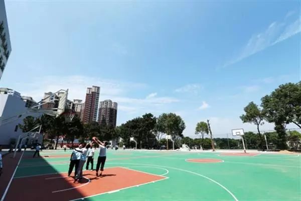 「讲述」老教师唐翠玲：教育事业蒸蒸日上