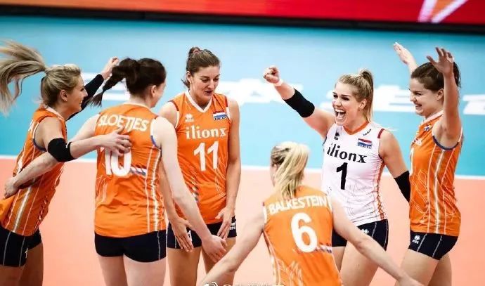 10月16日｜新早读来了！开豪车*拍偷**婚外情，两个*家侦私探**摊上大事！大多是丈夫查妻子……