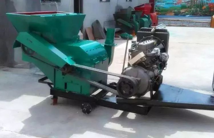 玉米粉碎机怎样才能效率高,小型玉米粉碎机正确方向