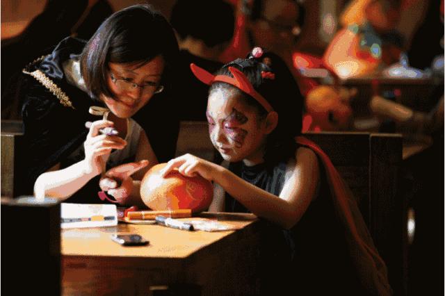 不给糖就捣蛋万圣节女孩,不给糖就捣蛋万圣节装扮