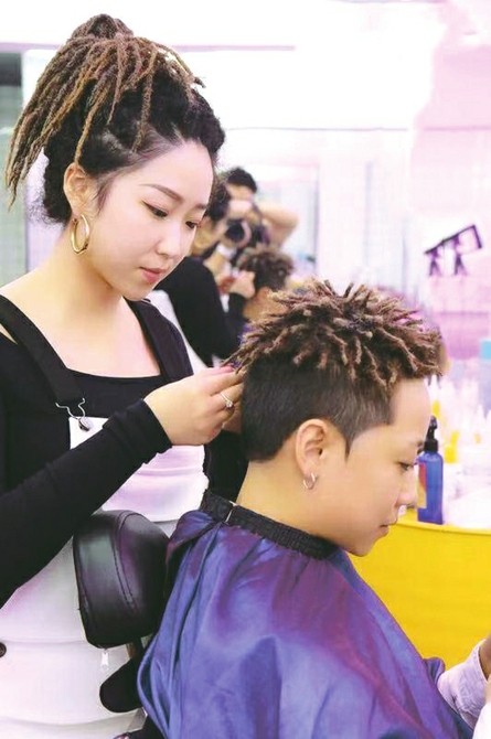 脏辫从业者,脏辫师免费招学徒