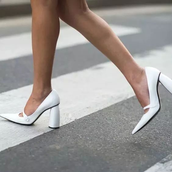 高跟鞋里放面包,高跟鞋这样穿轻松不累