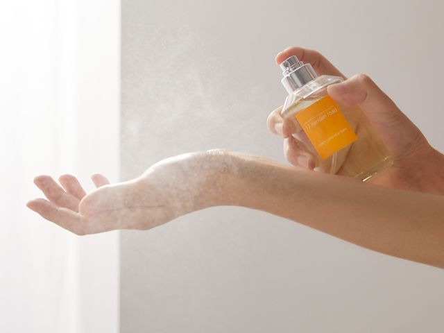 桂花味道的香水最好的,桂花味浓一点的香水