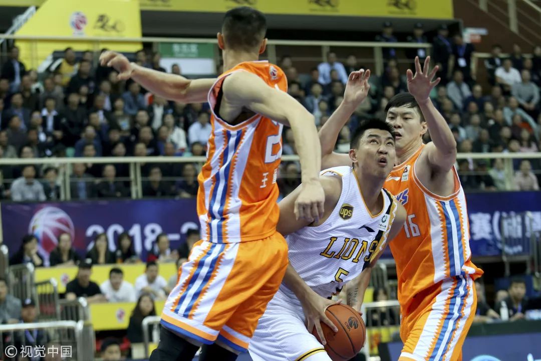 大鲨鱼被逆转输了,上海大鲨鱼u19夺冠