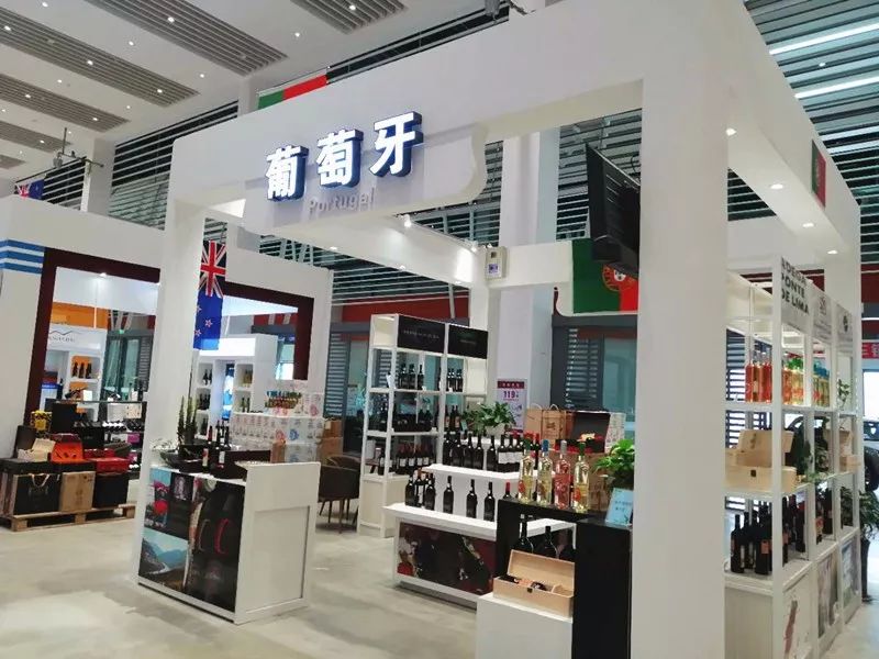 火爆之后骤冷！开始拓展潮牌、书店、童乐、餐饮的中大门，真能扮演好经开商业扛把子？