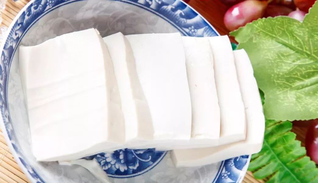 衣服鞋子发黄有污渍,衣服鞋子泛黄怎么办