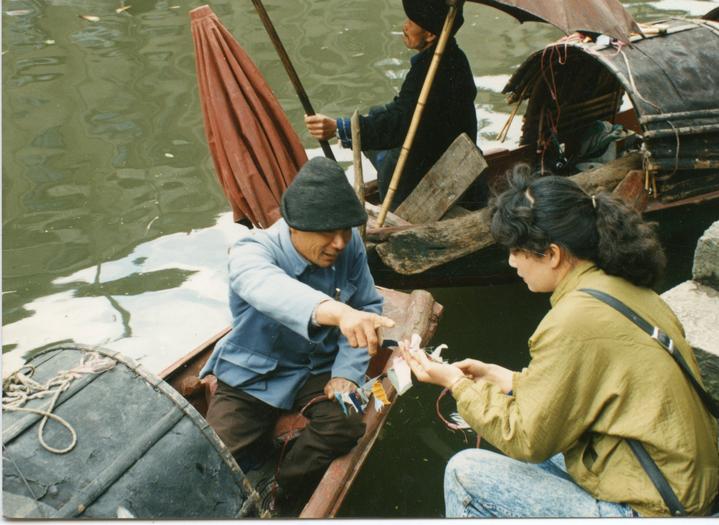 柯桥中国轻纺城到安昌马回桥多远,绍兴市中国轻纺城布行