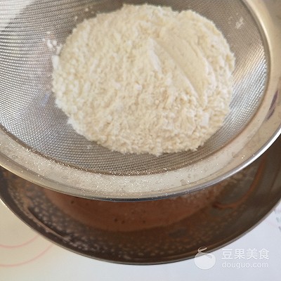 熊猫杯子蛋糕的做法,萌物杯子蛋糕的做法