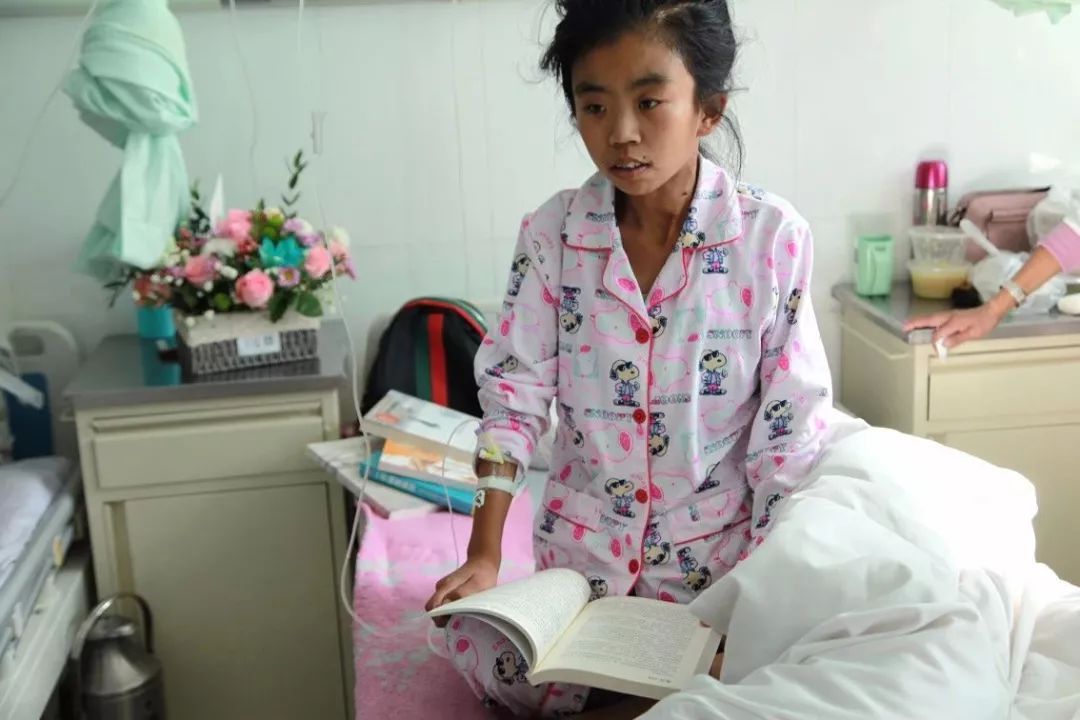 脱贫攻坚一场特殊的爱心捐赠,爱心捐赠暖人心促脱贫