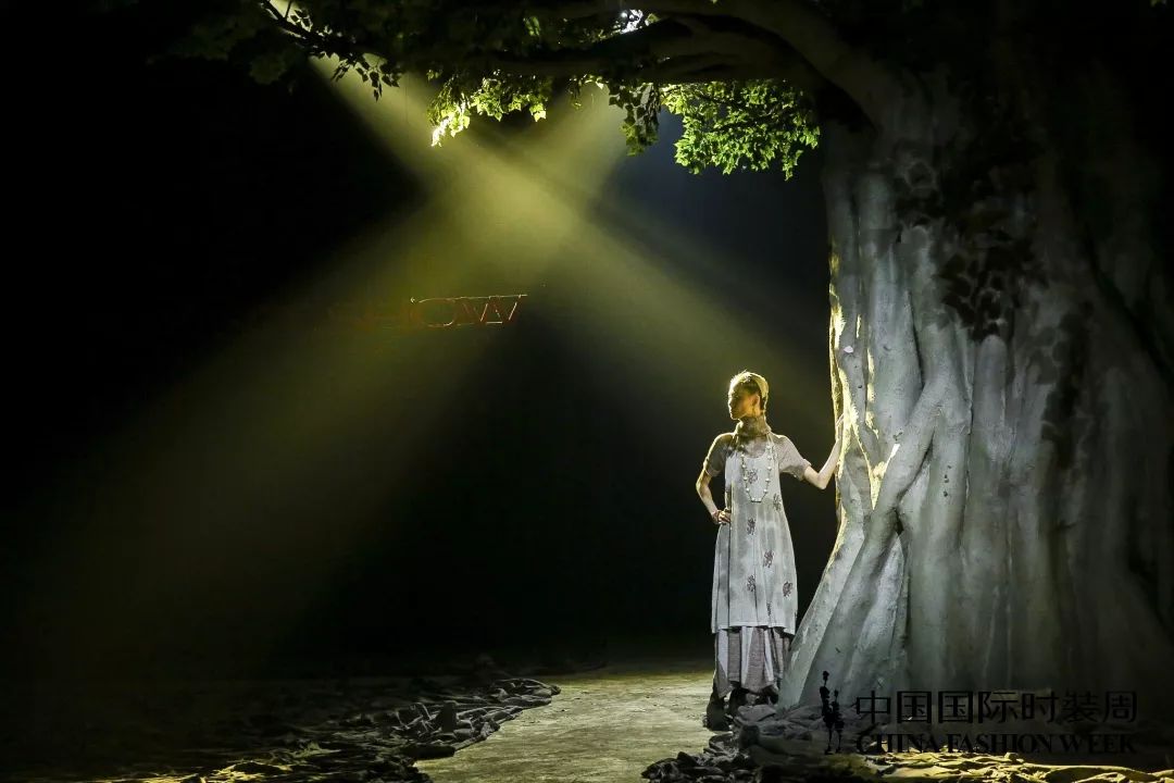 心如花木向阳而生抖音,心如花木向阳而生人民日报