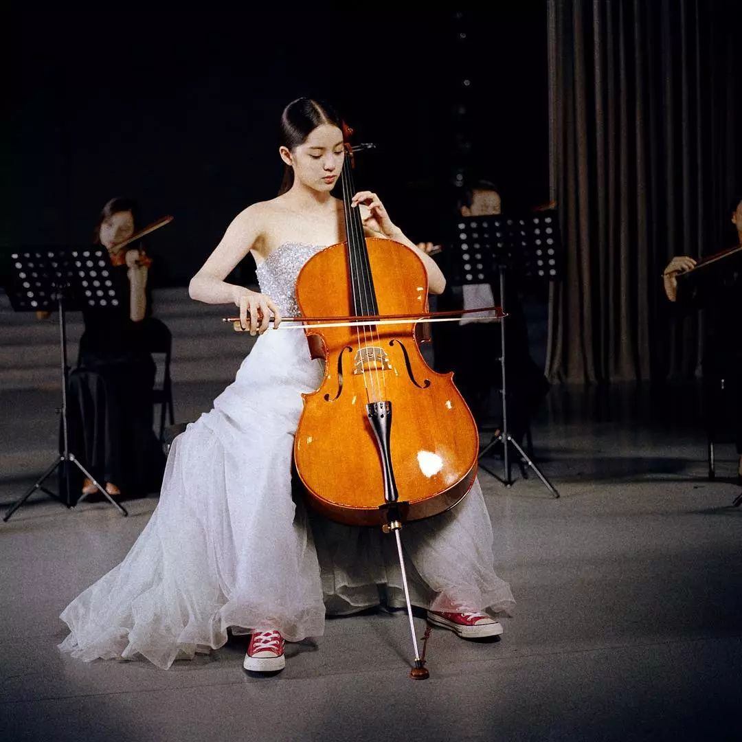 欧阳娜娜同款鞋九块,欧阳娜娜同款鞋子推荐