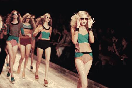 每天10分钟，刷一刷让你变“腿精”……