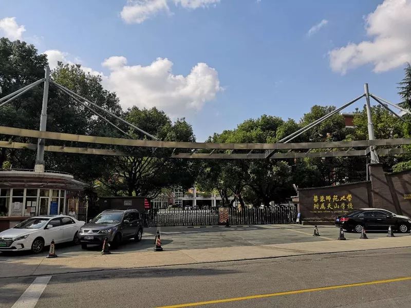 看二十年前老照片感慨,长宁区历史变化