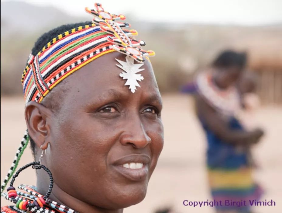 被家暴被阉割被强奸……她最终带领女性同胞建起一个真正的“女儿国”