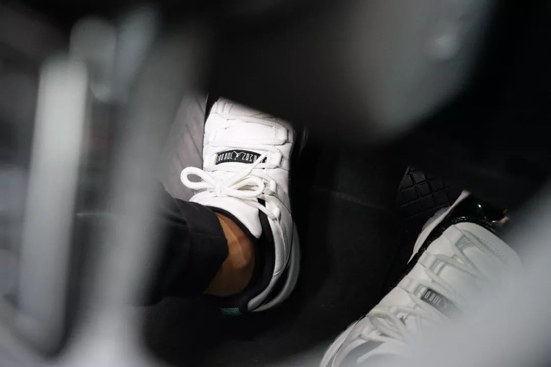 一个衣帽间藏400多段故事什么感觉丨当“Z哥”邂逅全新奥迪Q2L