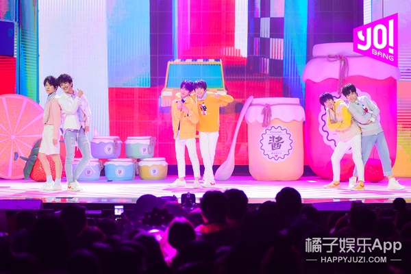 火箭少女101助阵视频,火箭少女101所有官方舞台完整版