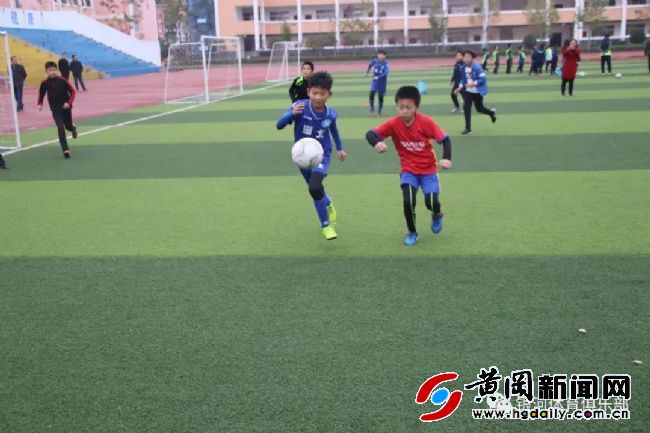 湖北青少年足球联赛黄冈,足球下基层