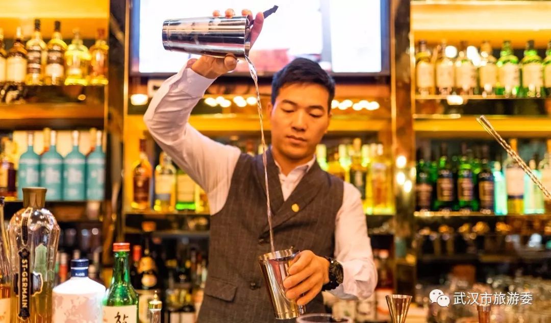 小雪节气外出,小雪节气酒到店