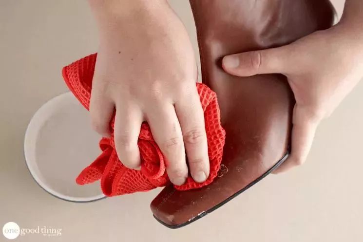 靴子怎么刷又干净又不伤鞋,冬天必备的靴子不怕冻脚了