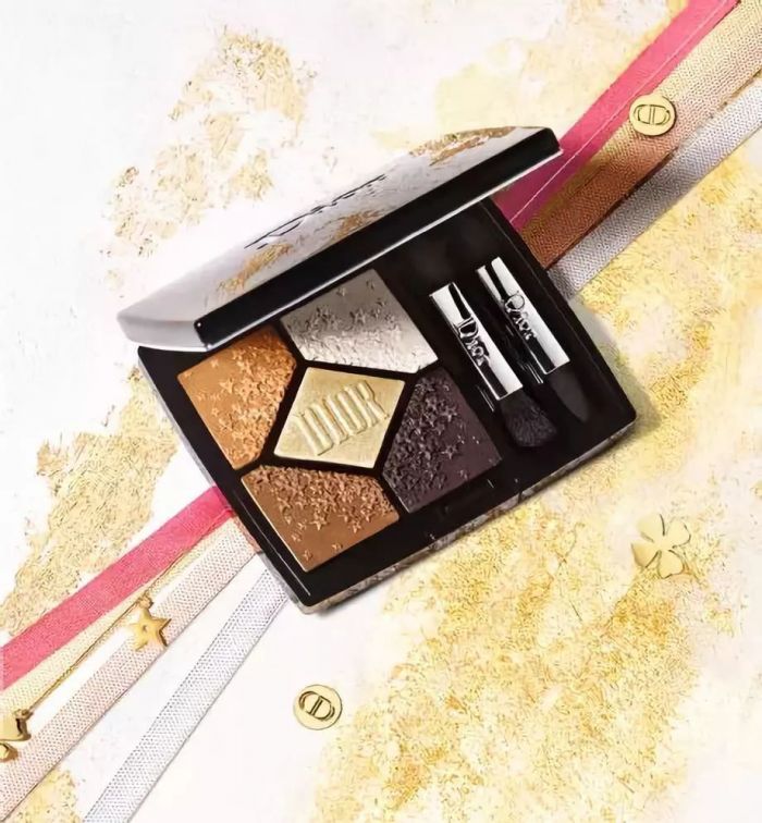 圣诞“妆”点亮平安夜