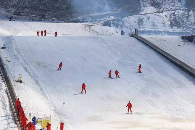 推荐｜今冬到乌蒙大草原来一场酣畅淋漓的雪上“冲浪”