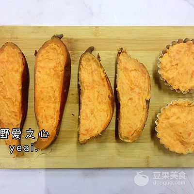 芝士焗红薯的简单做法,甜蜜蜜汁红薯的做法