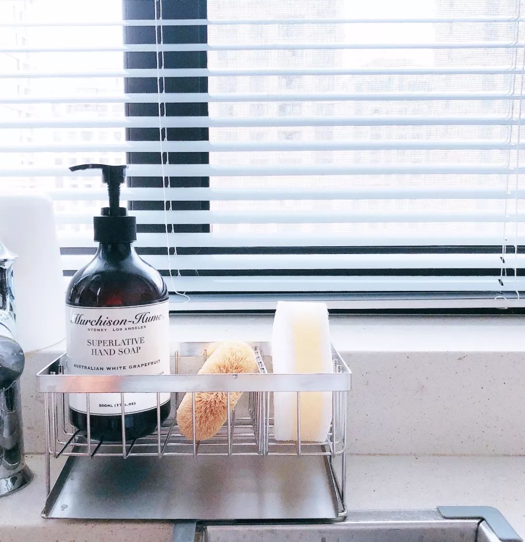 家里乱全怪娃？娃说：你看看别人家的爸妈！生10个孩子也不怕