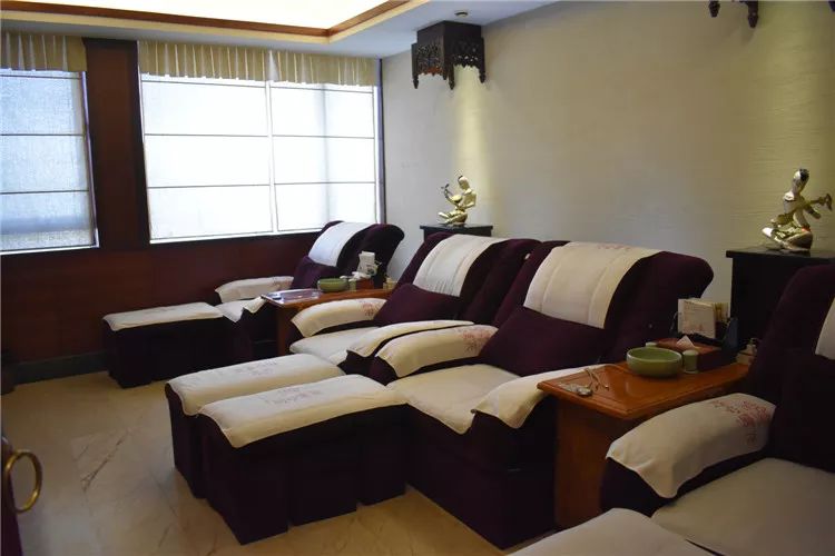 这家足道会馆三周年啦！超多优惠不容错过！约上三五好友，来一场放松身心的足下之旅吧！