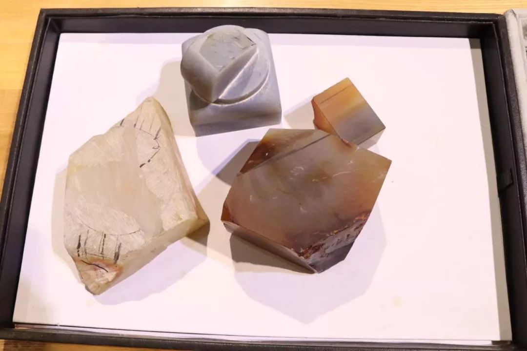 精品玉坠图片欣赏,平洲玉器街玉坠