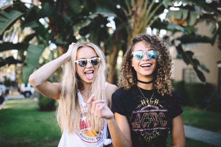 从t台到女王的时尚,从街头到t台一路追捧的潮牌