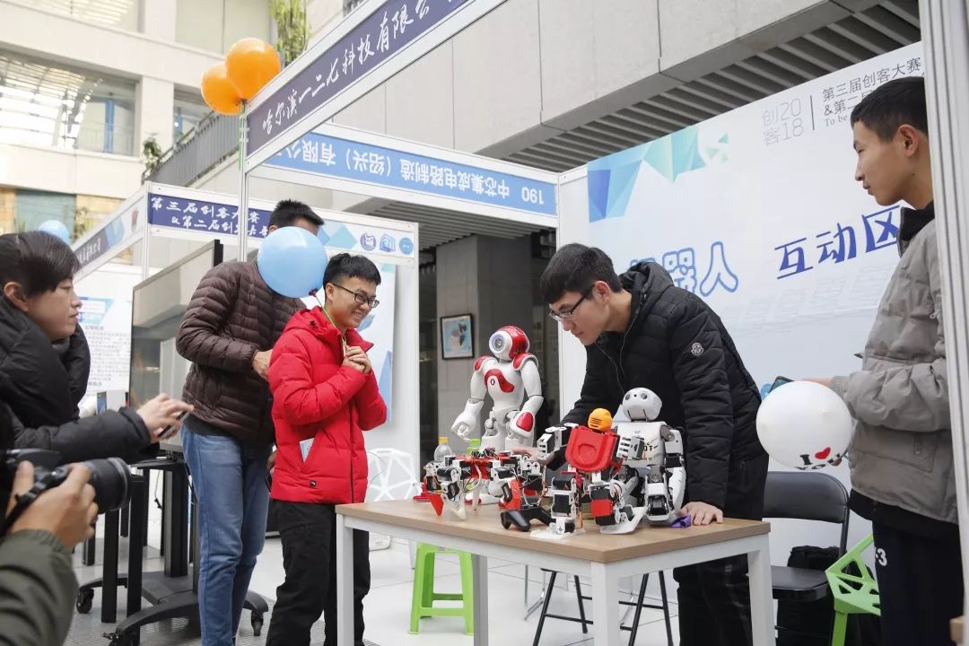 酷，哈工程创客“小鲜肉们”惊艳了时光的发明来了