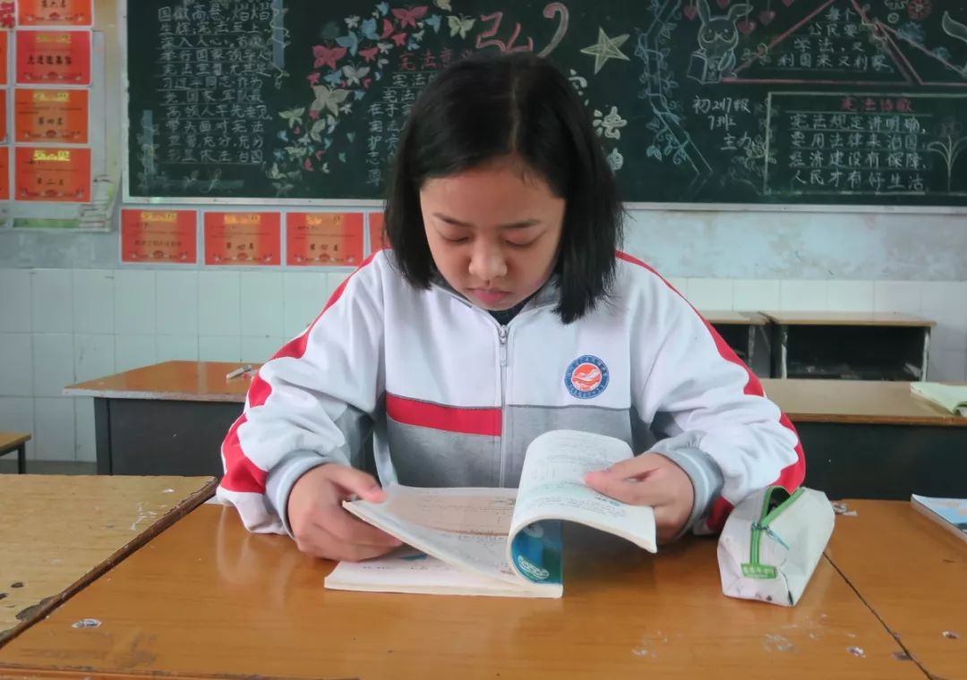 剐花私家车后，广安这名学生为何让车主内心感动满满？