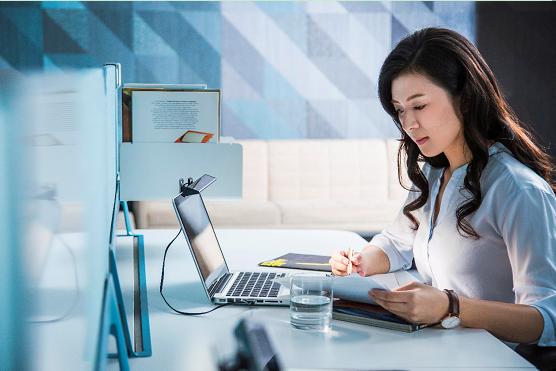 白墙导致笔记本屏幕反光怎么解决,笔记本镜面屏反光厉害吗