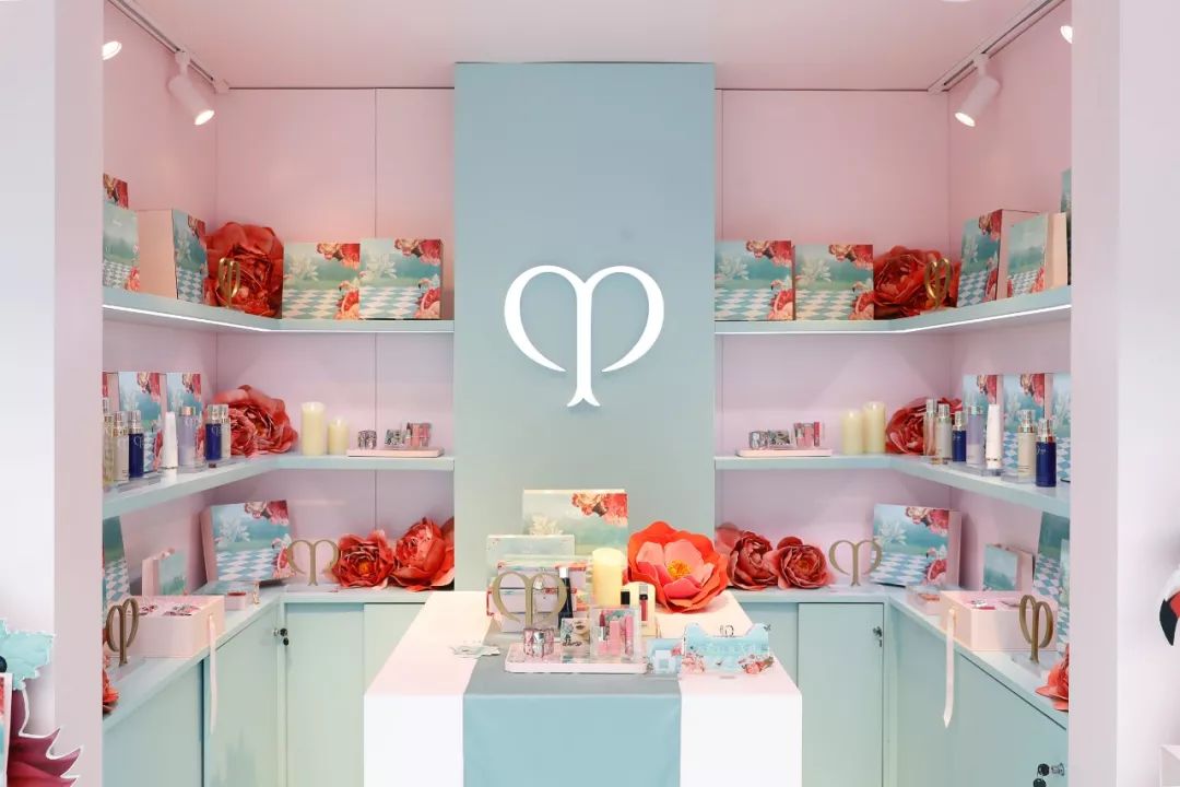 恃美行凶在线抢钱｜CPB圣诞限量系列美得不！合！法！