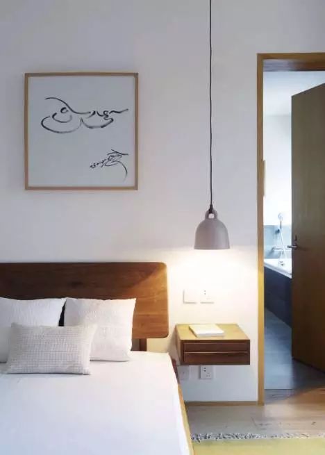 不打孔的挂画,不伤墙面的挂画方法