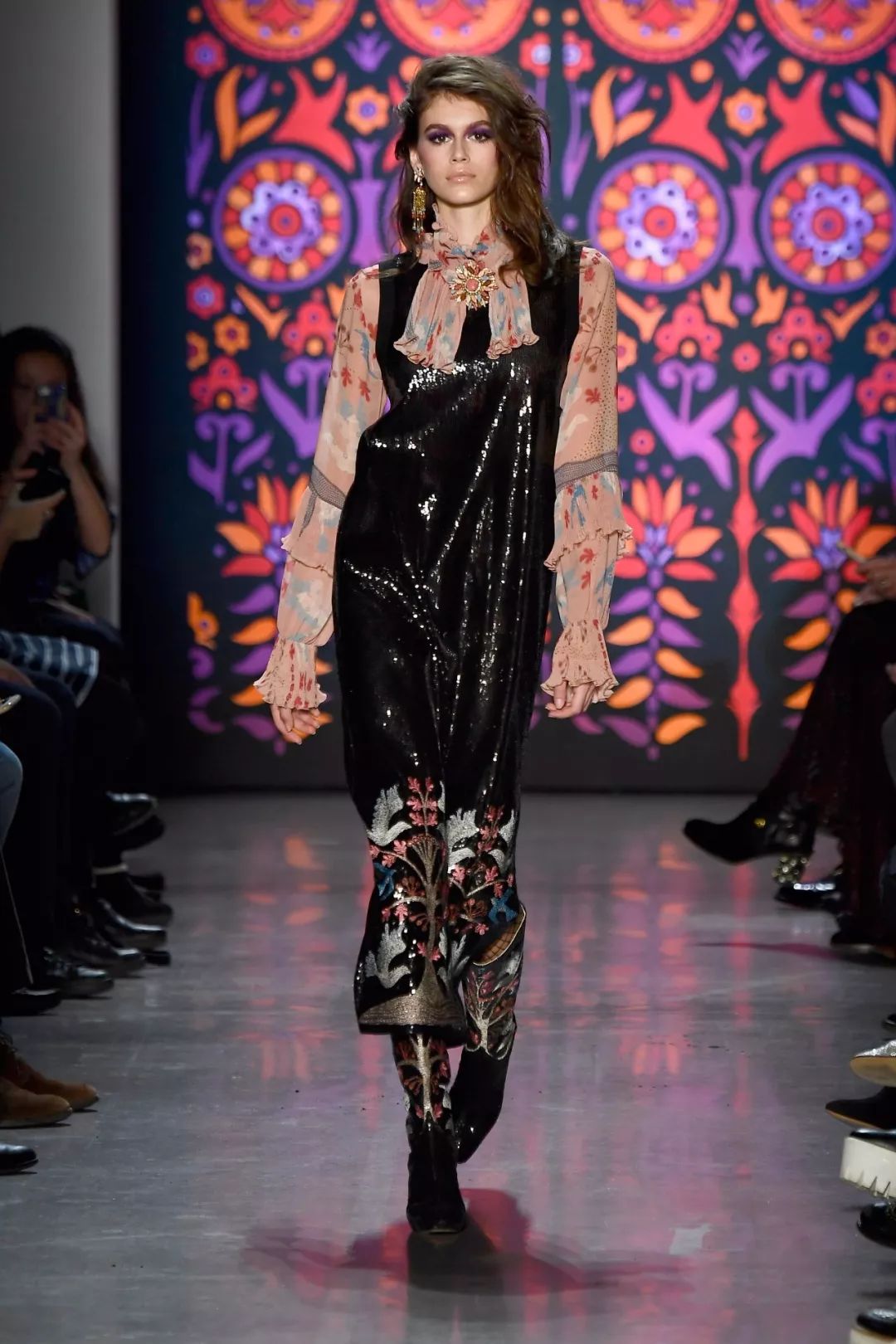 漆皮靴、渔夫帽、百褶裙……林徽因居然是隐藏的带货博主！