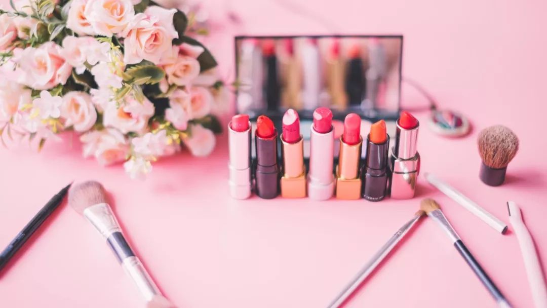 洗衣液能去除羽绒服油渍吗,干洗店洗羽绒服油渍小妙招