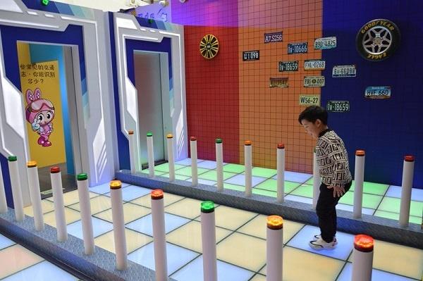 实体零售行业嗅到亲子经济商机“安全驾驶”全国首展落地上海