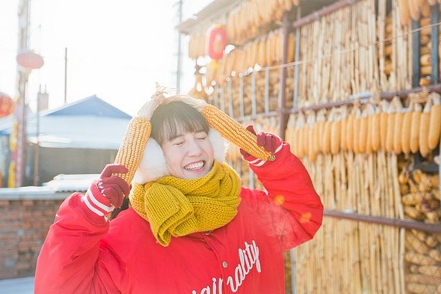 12月最火爆的热门旅行地，往北走，玩雪滑冰；往南走，温泉赏花