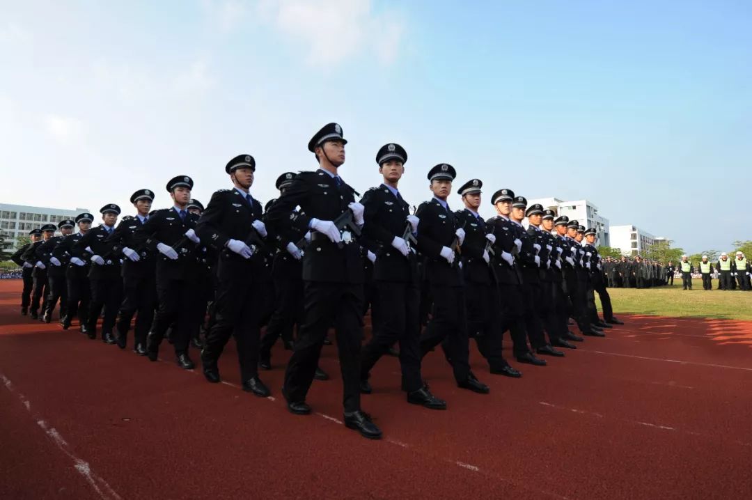 致敬改革40年昂首奋进新时代,公安改革开放40年不忘初心