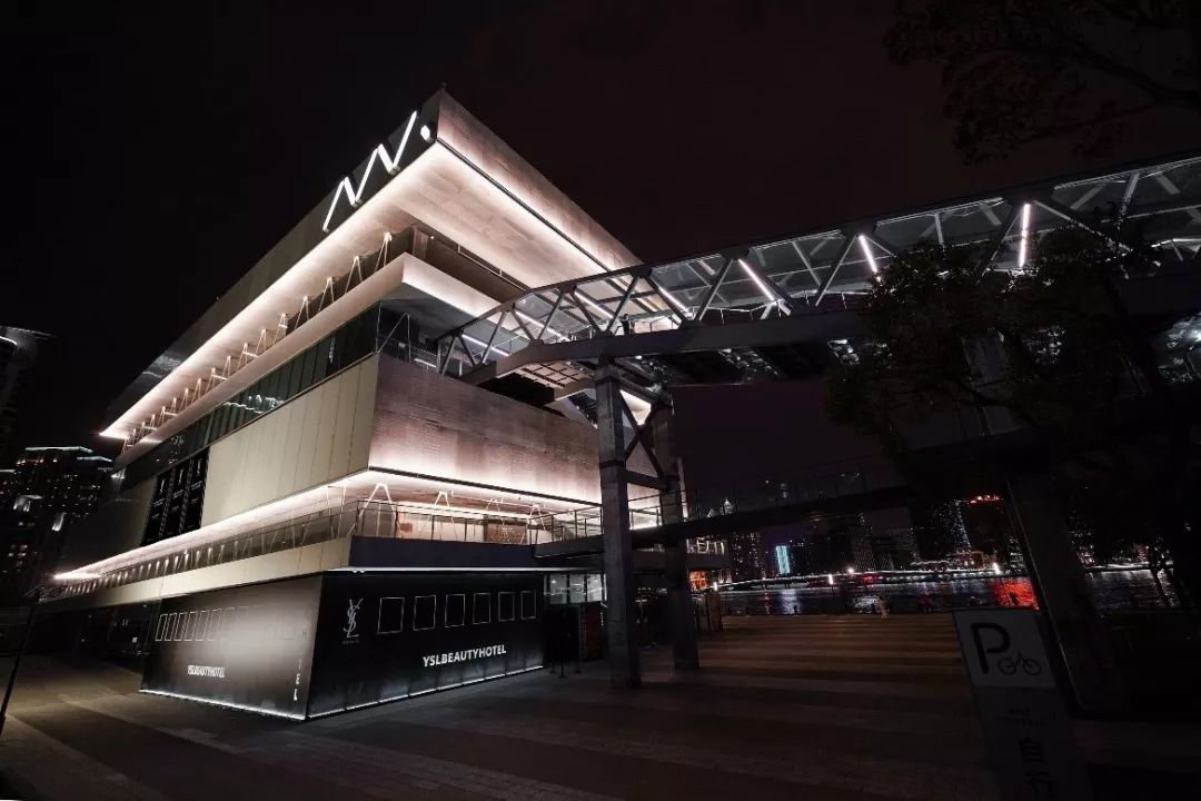 YSL在上海开了家快闪酒店,我们去试了她家新口红!